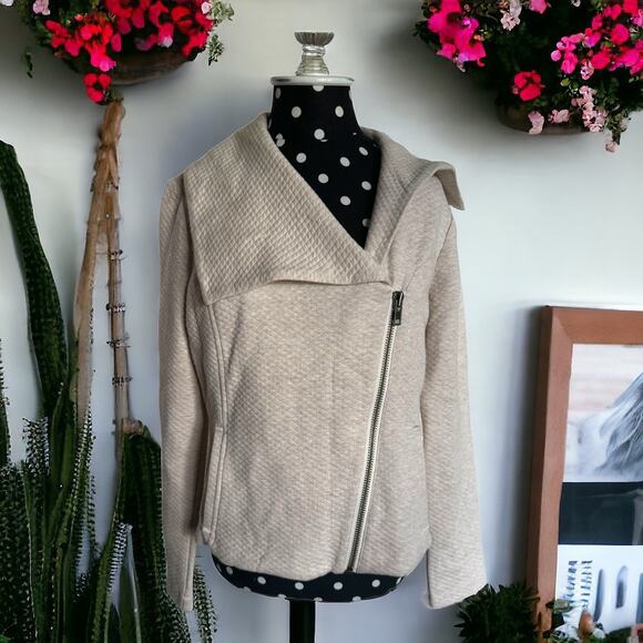 Cabi Womens Jacket Size Small Ryder Oatmeal Heather Moto Diamond Quilted Stylish - Picture 3 of 12